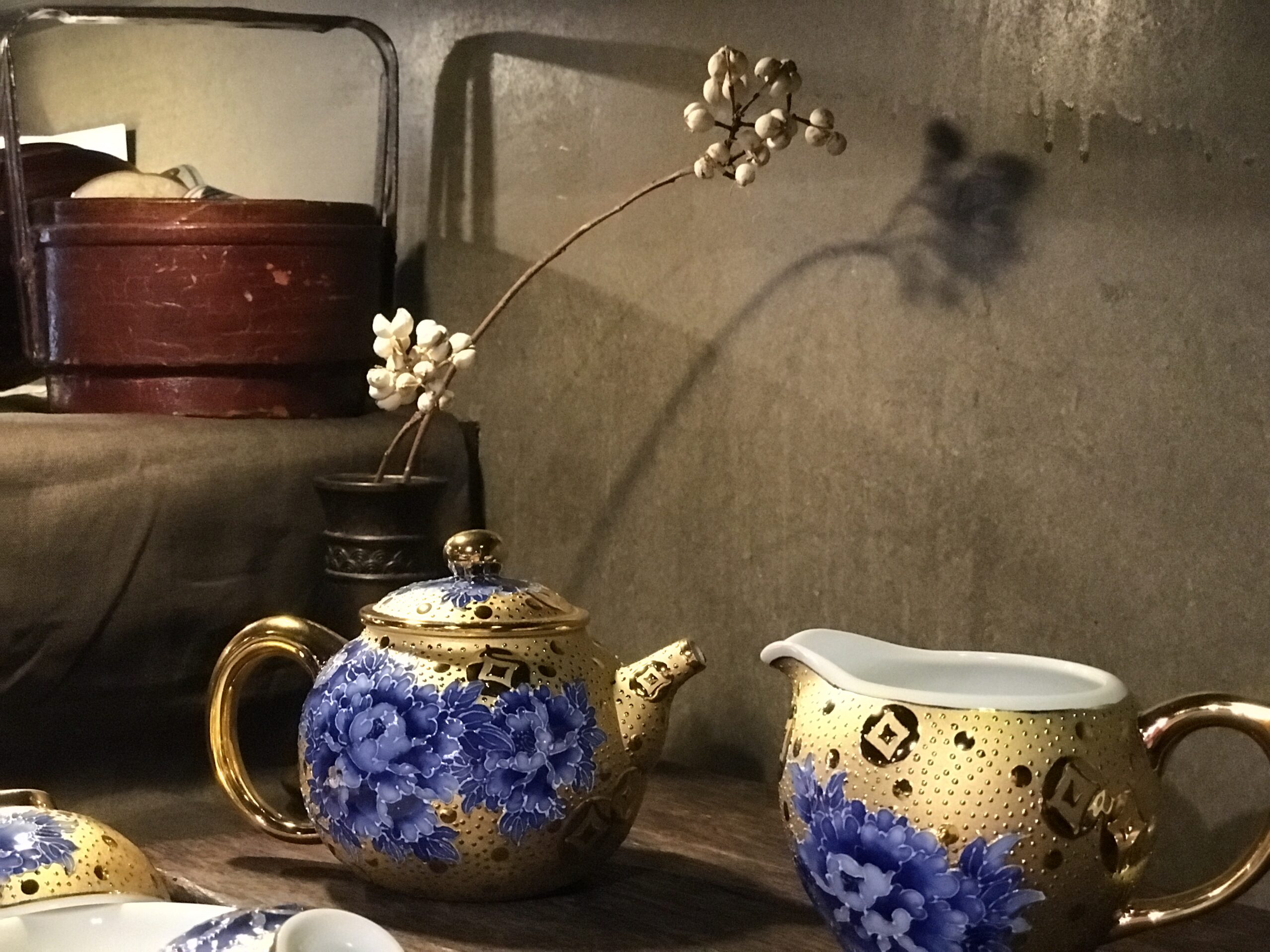 法華彩鎏金青花牡丹茶具組:圖片 7