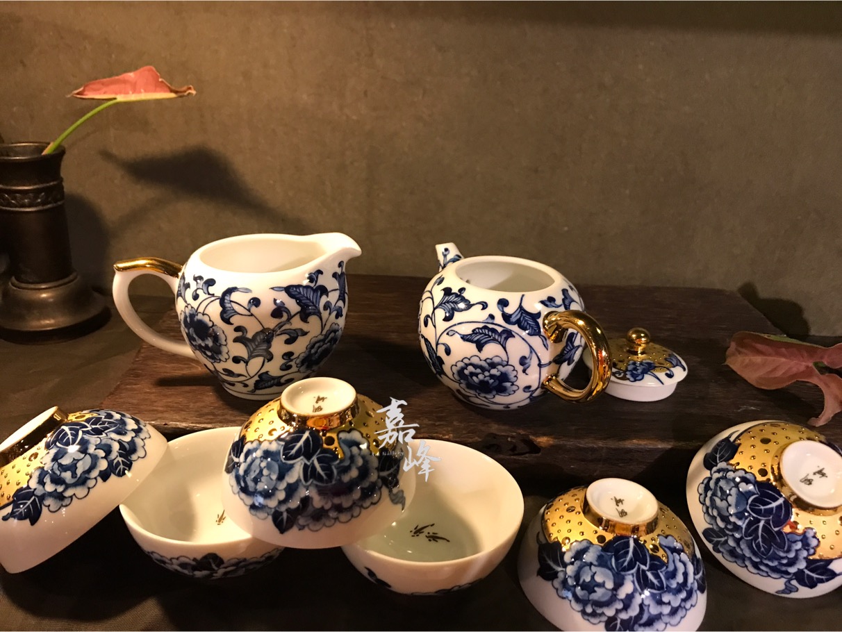 法華彩半鎏金青花牡丹茶具組:圖片 3