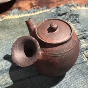 粗陶火痕側把急須壺