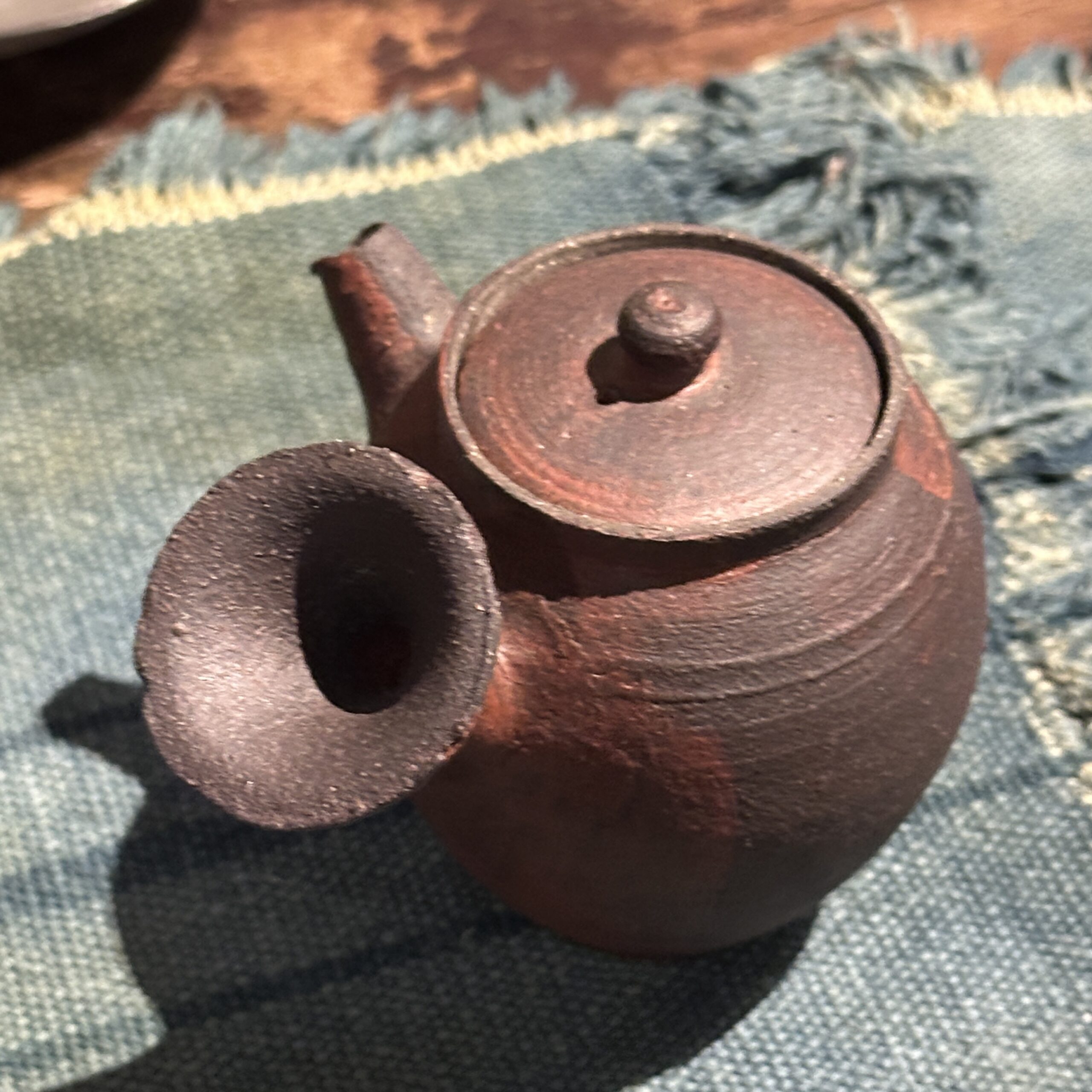 粗陶火痕側把急須壺